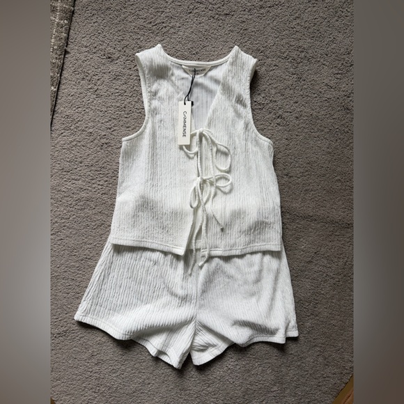 Solid Tie Front Vest With Shorts Set - Picture 5 of 5